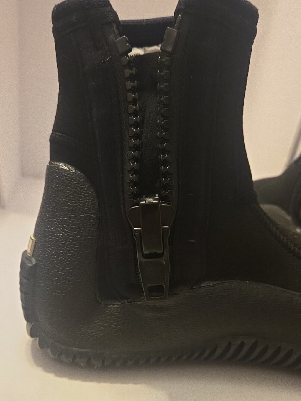 Mares Women's Black Neoprene Dive Boots Size 6 - Picture 10 of 13